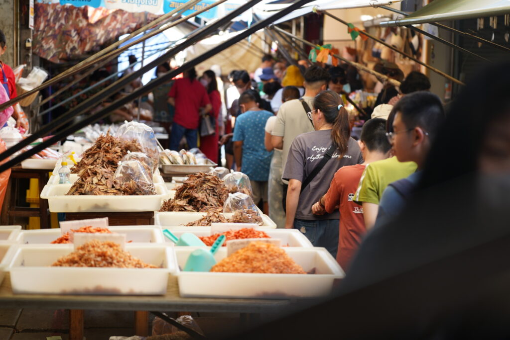 Escursioni in giornata da Bangkok: train market di Mae Klong