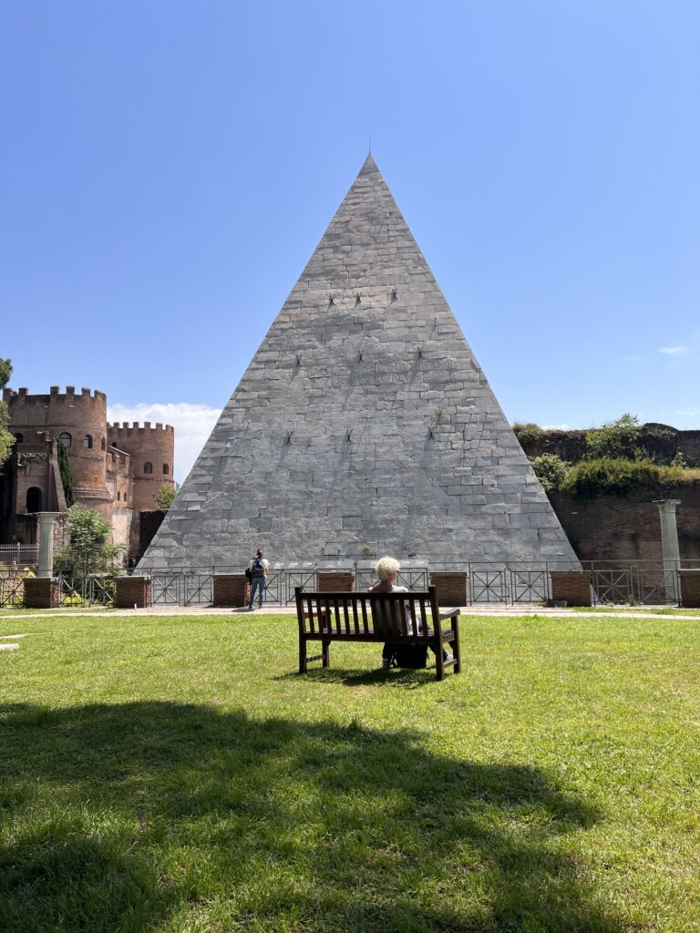 luoghi pi&ugrave; spaventosi di Roma: cimitero acattolico