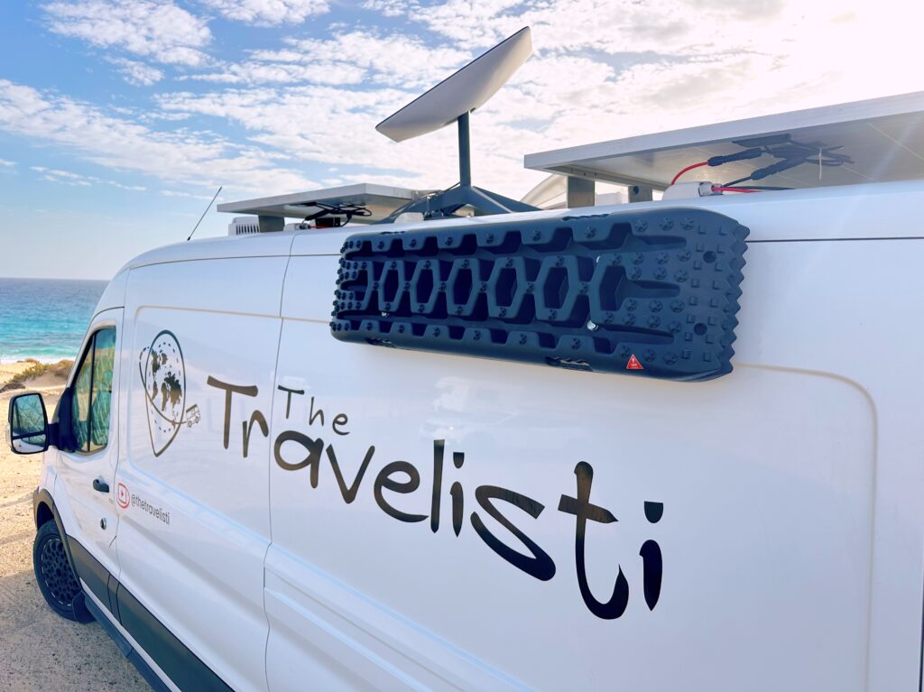 accessori per viaggiare in camper: tappetini di trazione