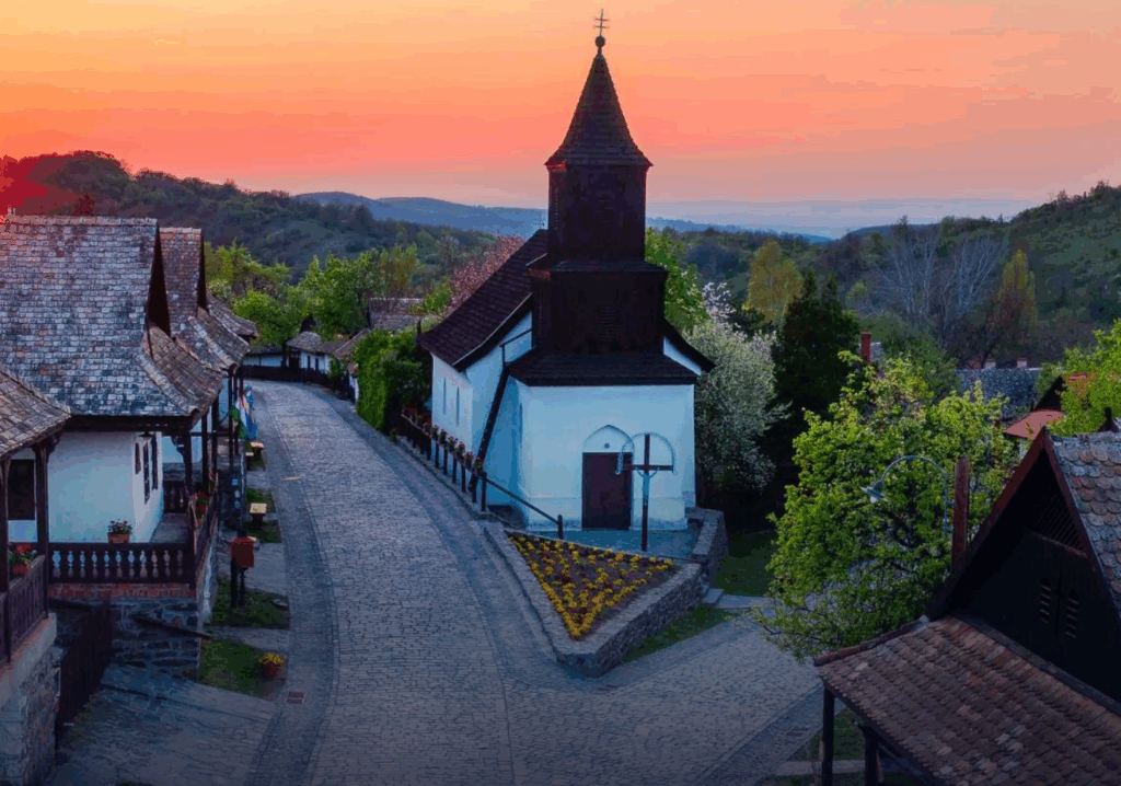 ungheria cosa vedere: Hollókő