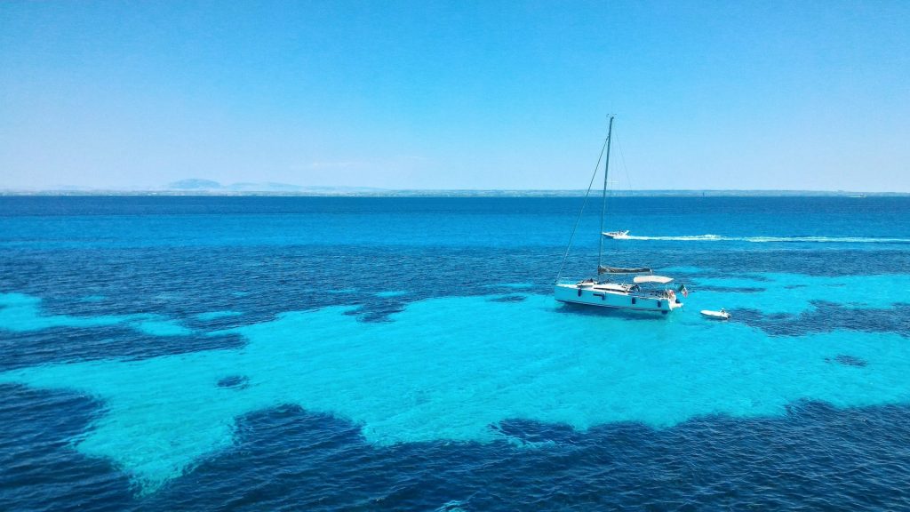 cosa vedere a favignana: guida di viaggio